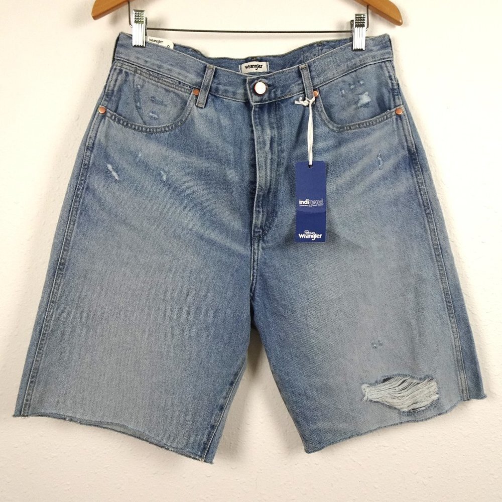 Wrangler Bermuda Shorts Women's Size 32 Blue Denim High Rise Cotton